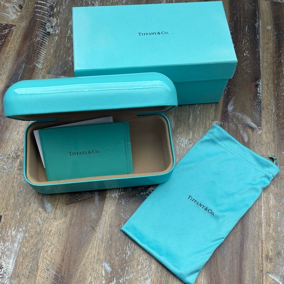 Tiffany & Co. Accessories - 🩵Tiffany & Co. AUTHENTIC Sunglasses Box & Case🩵